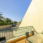 Prázdninový dům Rosal House *