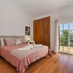 Prázdninový dům Rosal House *