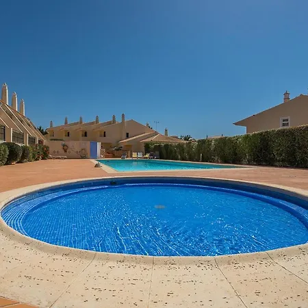 Vakantiehuis Rosal House *